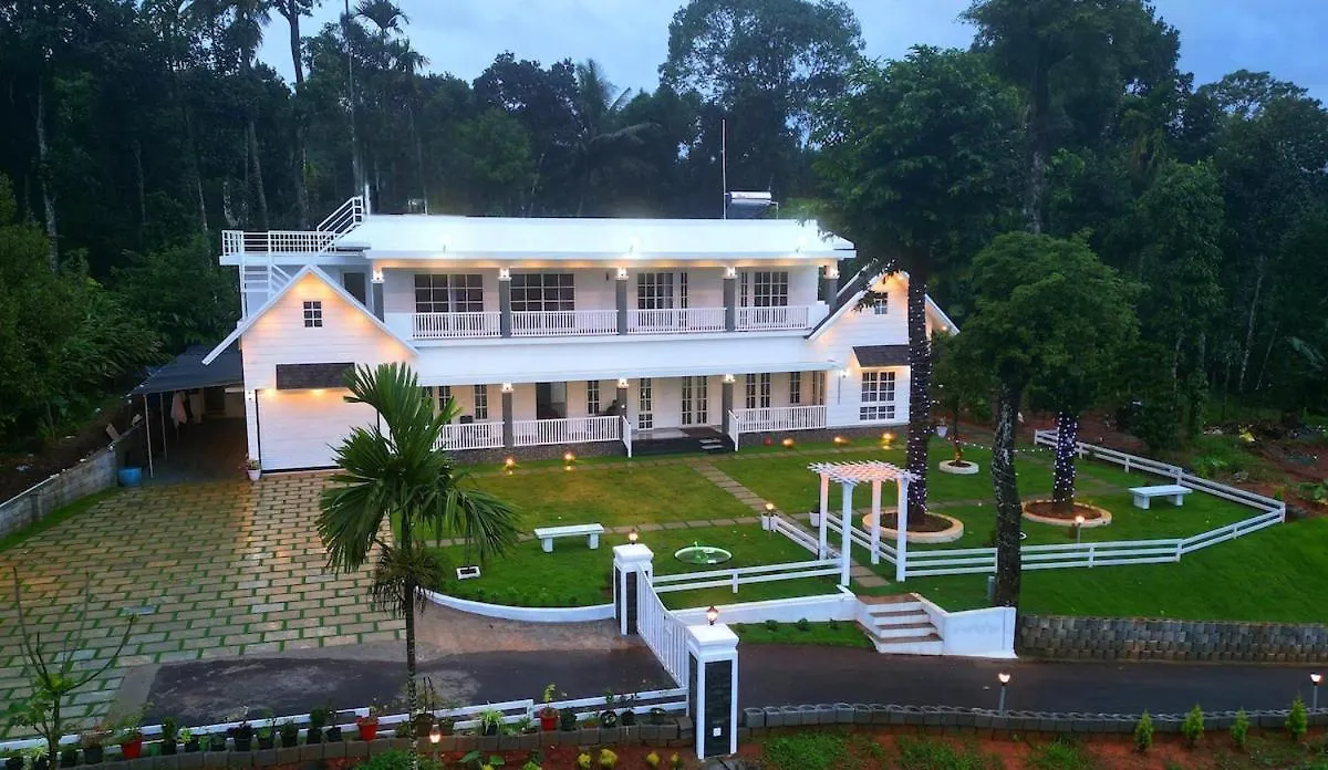 Uthuppan'S Bedroom With The Waterfall View Udumbanshola
